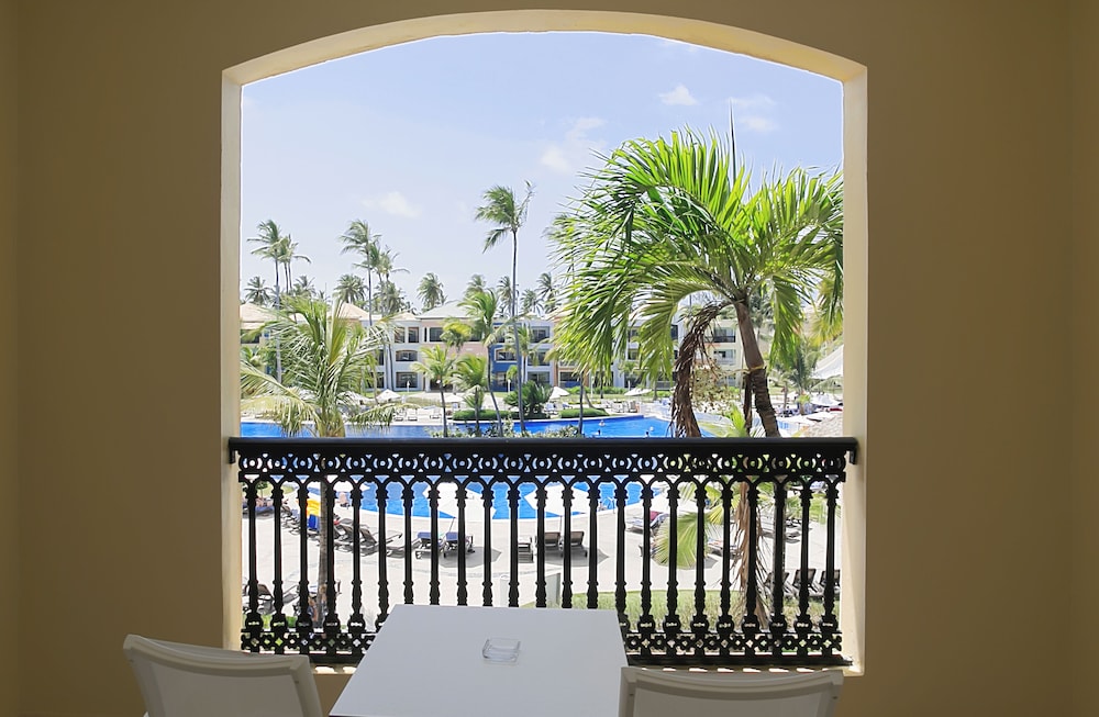 Junior Room, Pool View (Superior Deluxe) - Photo 4