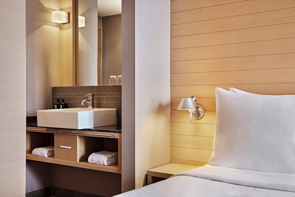 Twin Room - Photo 3