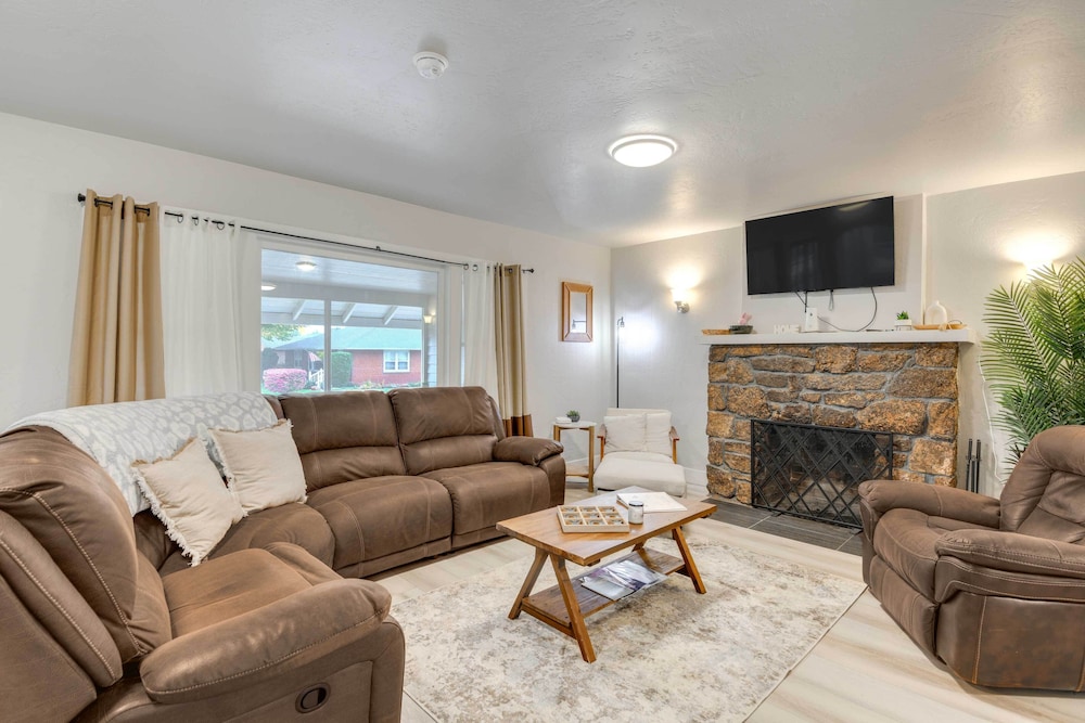 House (4 Bedrooms) photo 1