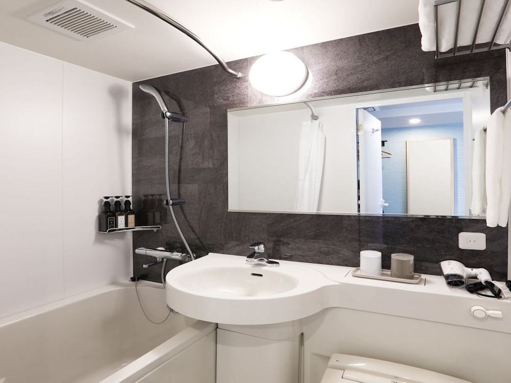 Standard Twin Room - Photo 4