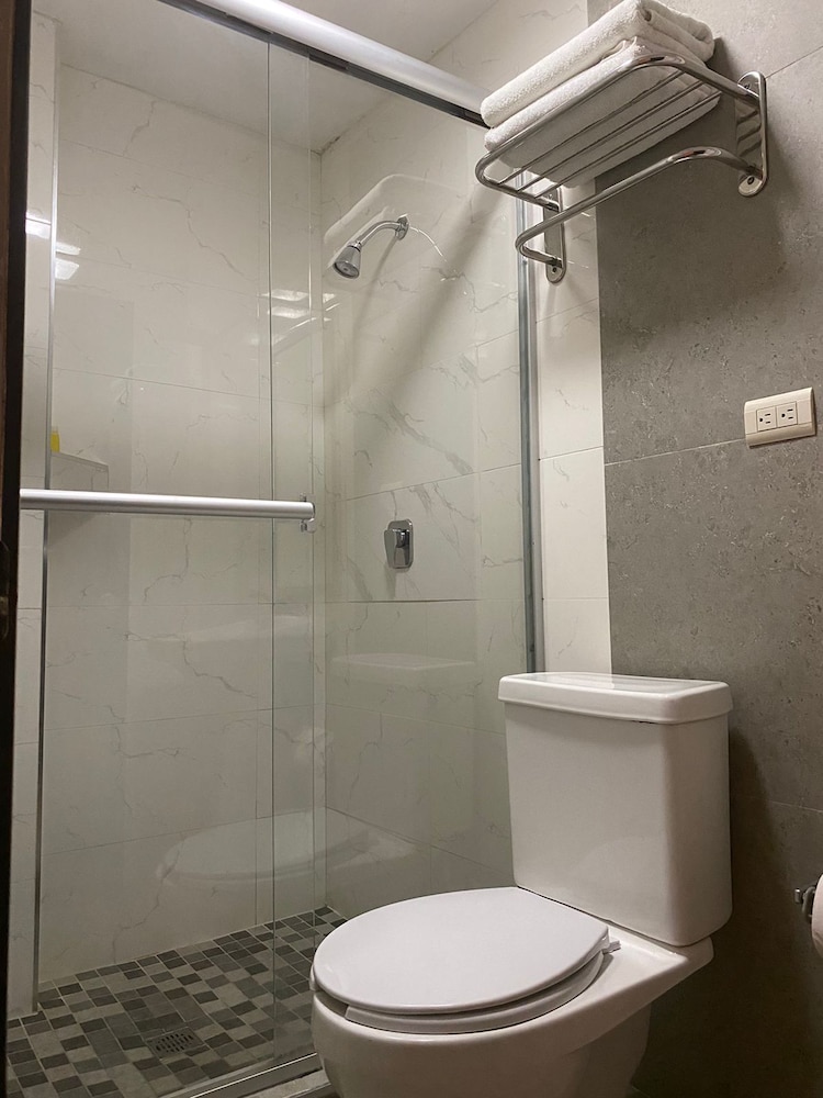 Basic Quadruple Room photo 2