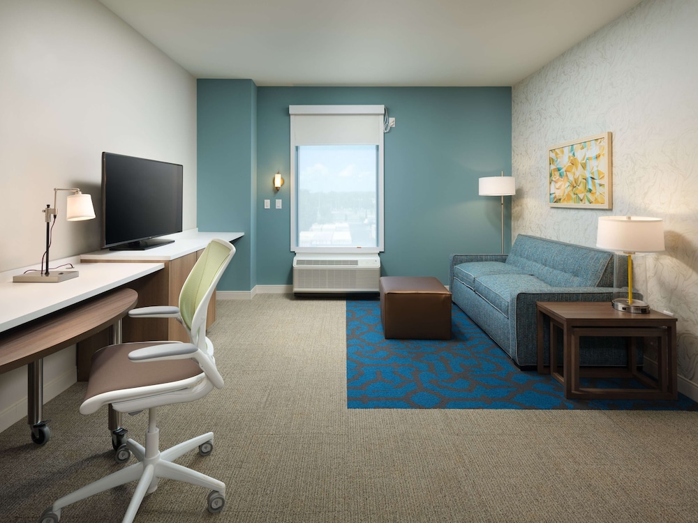 Suite, 1 King Bed, Accessible (Hearing) - Photo 1