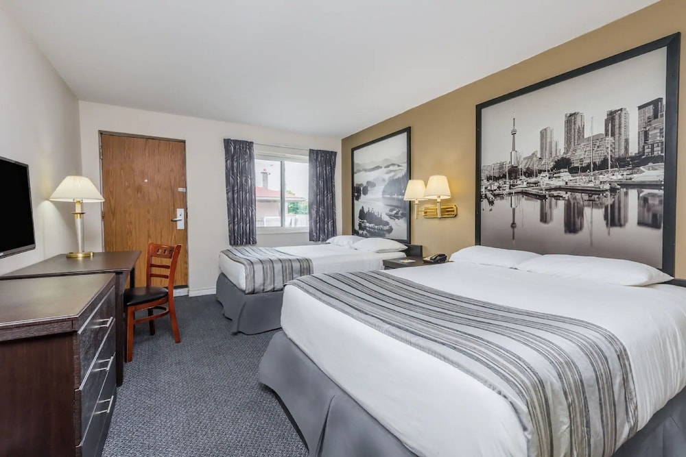 Suite, 2 Queen Beds, Non Smoking - Photo 4