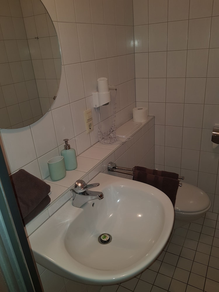 Deluxe Room - Photo 3