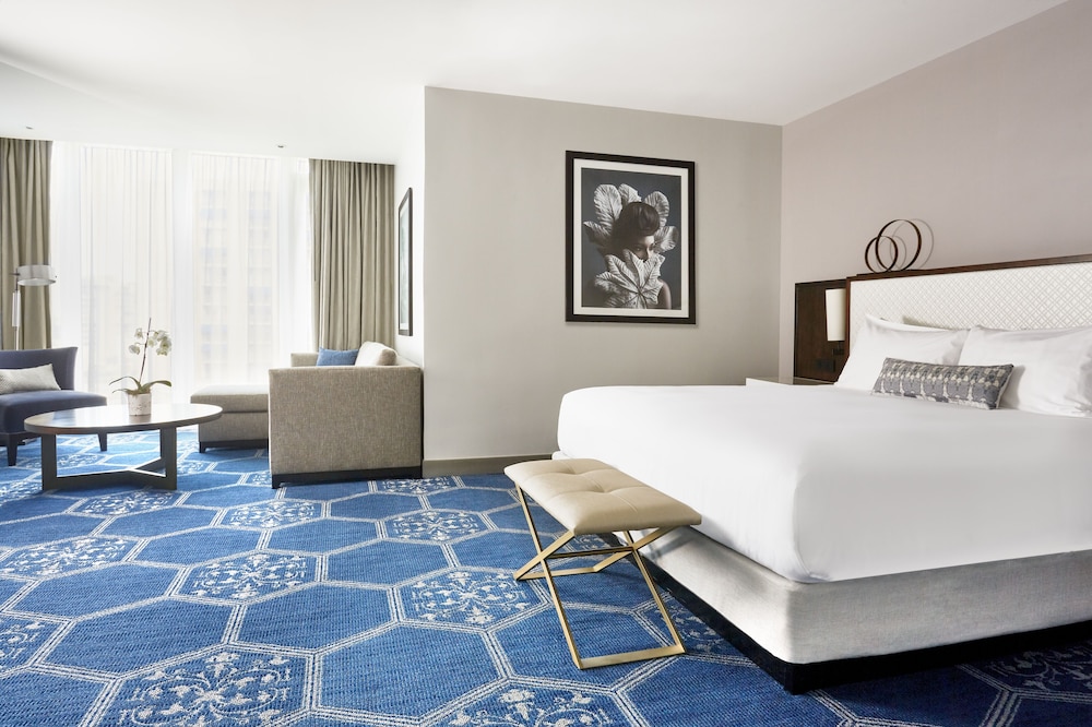 Deluxe Room, 1 King Bed - Photo 1