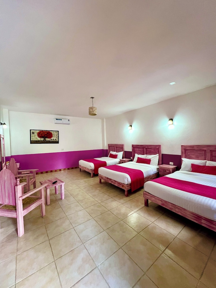 Triple Room, Multiple Beds