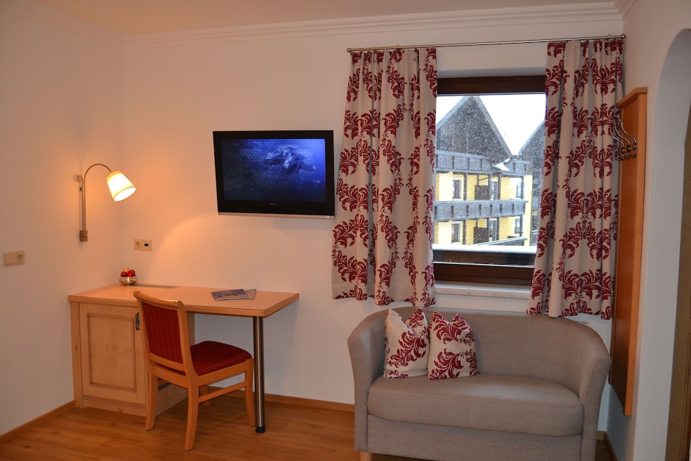 Standard Double Room - Photo 7