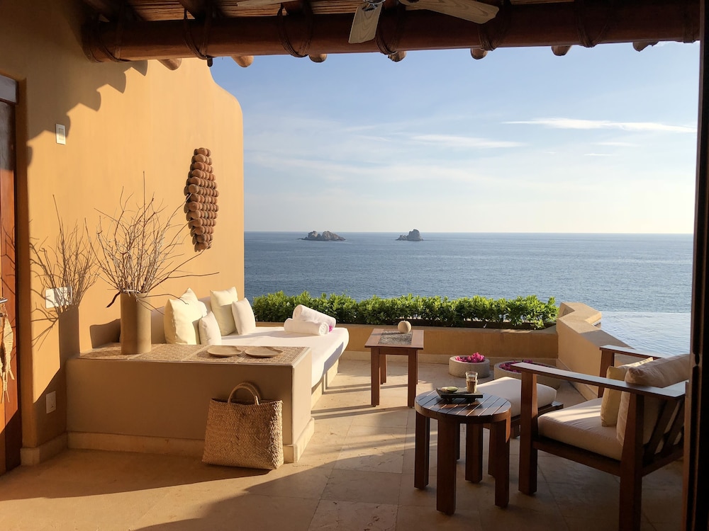 Family Adjoining Suites - Photo 11