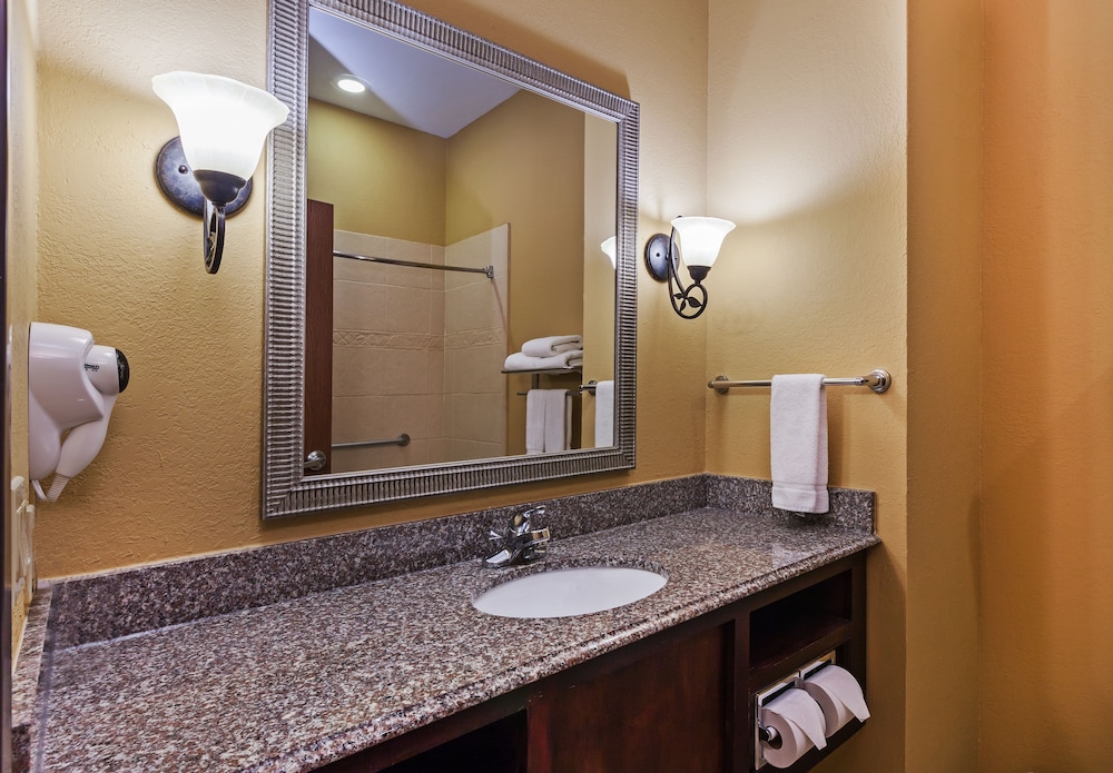 Suite, Multiple Beds - Photo 4