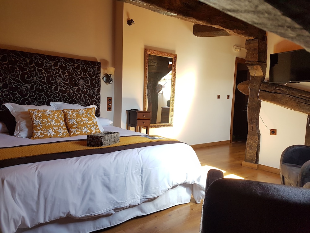 Deluxe Suite photo 3