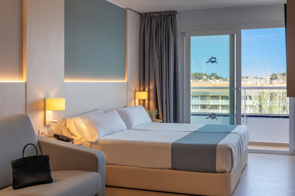 Suite, Garden View