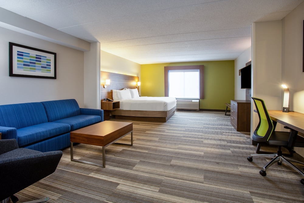 Suite, 1 King Bed (Additional Living Area) - Photo 2