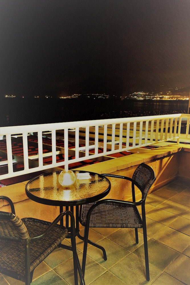 Double Room, Sea View - Photo 2
