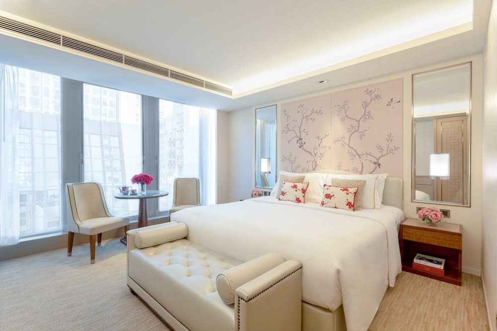 Deluxe King Room photo 3