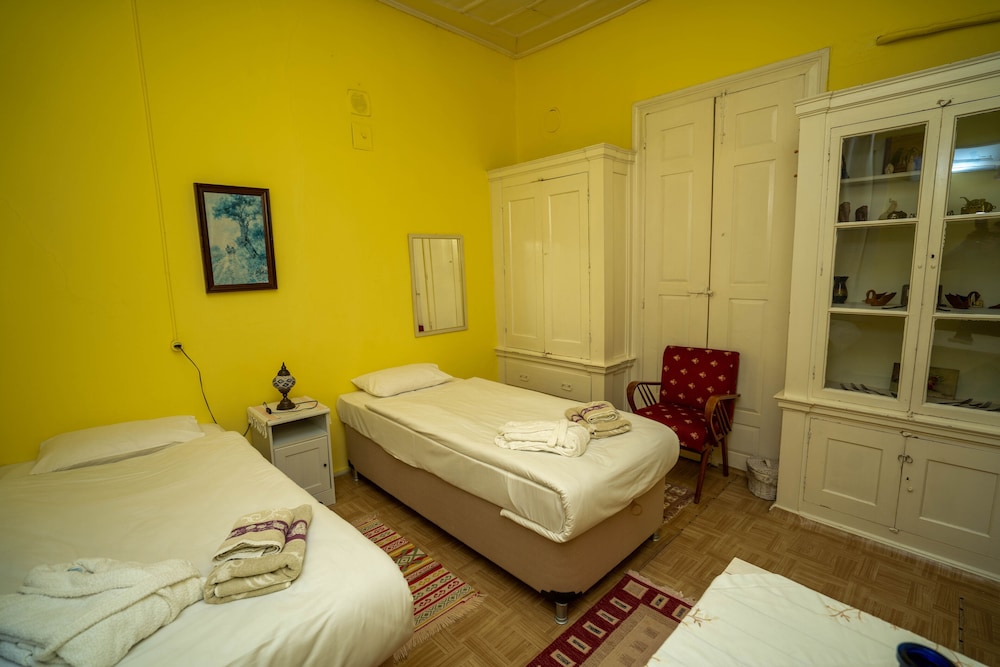 Standard Double or Twin Room photo 1