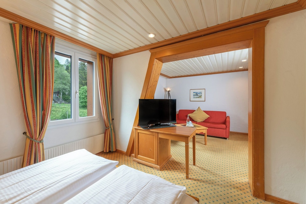 Comfort Double Room (with separate sofa area) - Photo 4