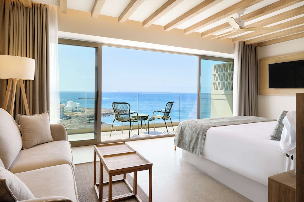 Junior Suite, 1 King Bed, Sea View (Star Prestige | Single Use)