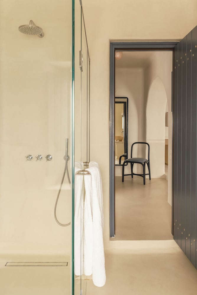 Honeymoon Suite with Outdoor Plunge Pool - Photo 3