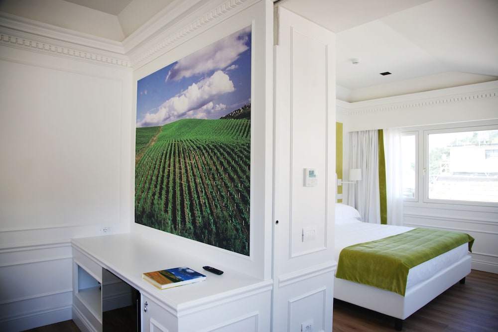 Suite (Wine) - Photo 5