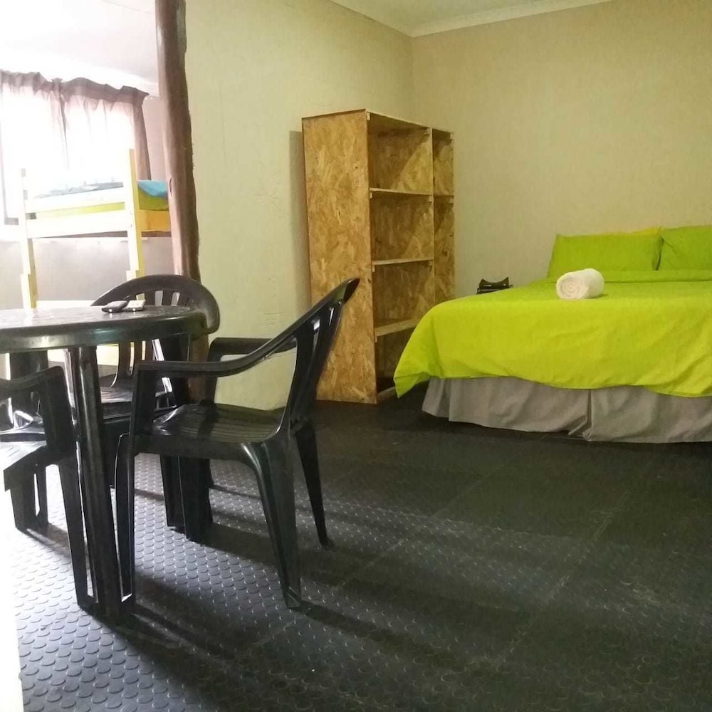 Family Room, 2 Double Beds, Kitchenette, Garden View
