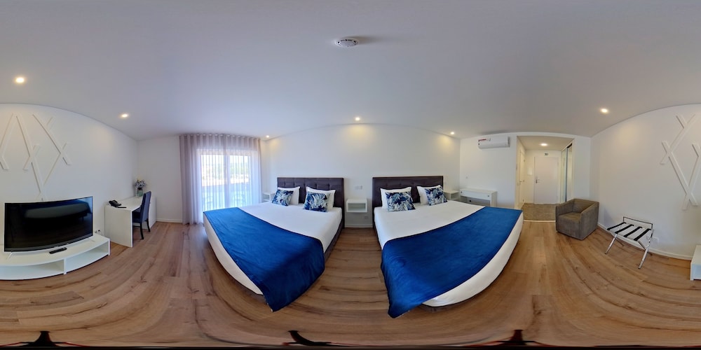 Deluxe Quadruple Room, Multiple Beds, Accessible, City View