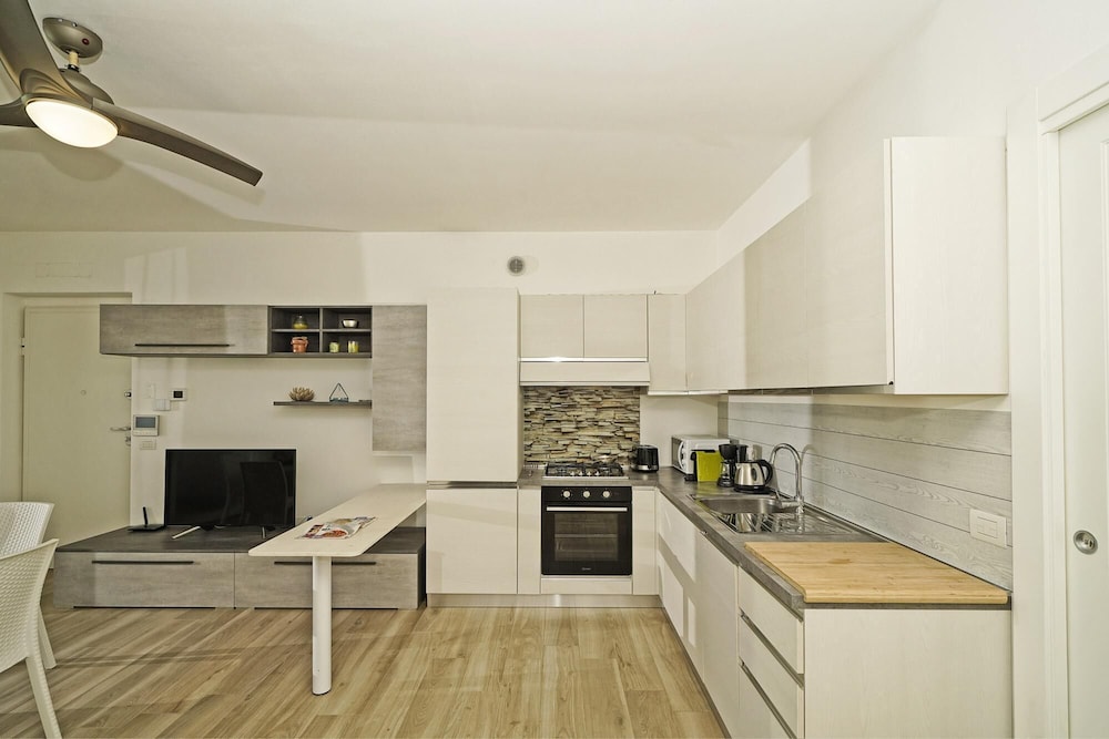 Apartment photo 3