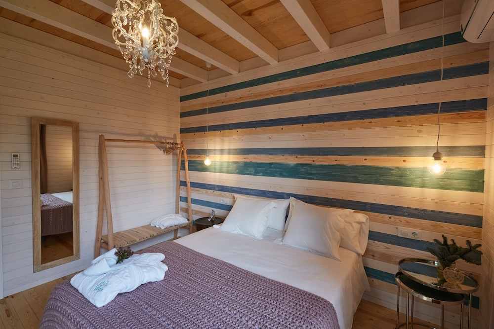 Palm Cabin