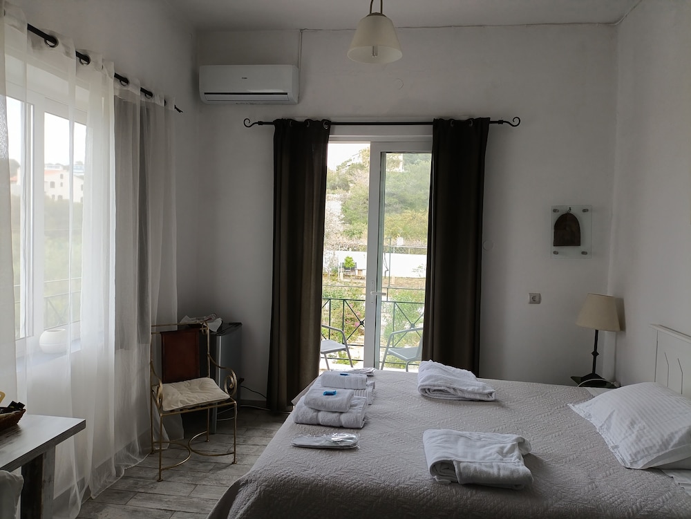 Classic Double or Twin Room photo 2
