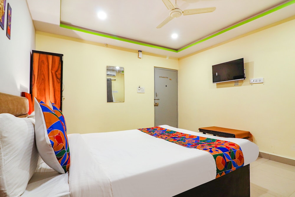 Deluxe Room - Photo 3