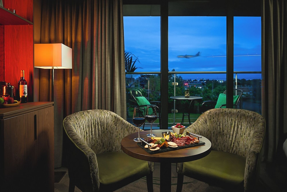 Deluxe Balcony Room photo 3