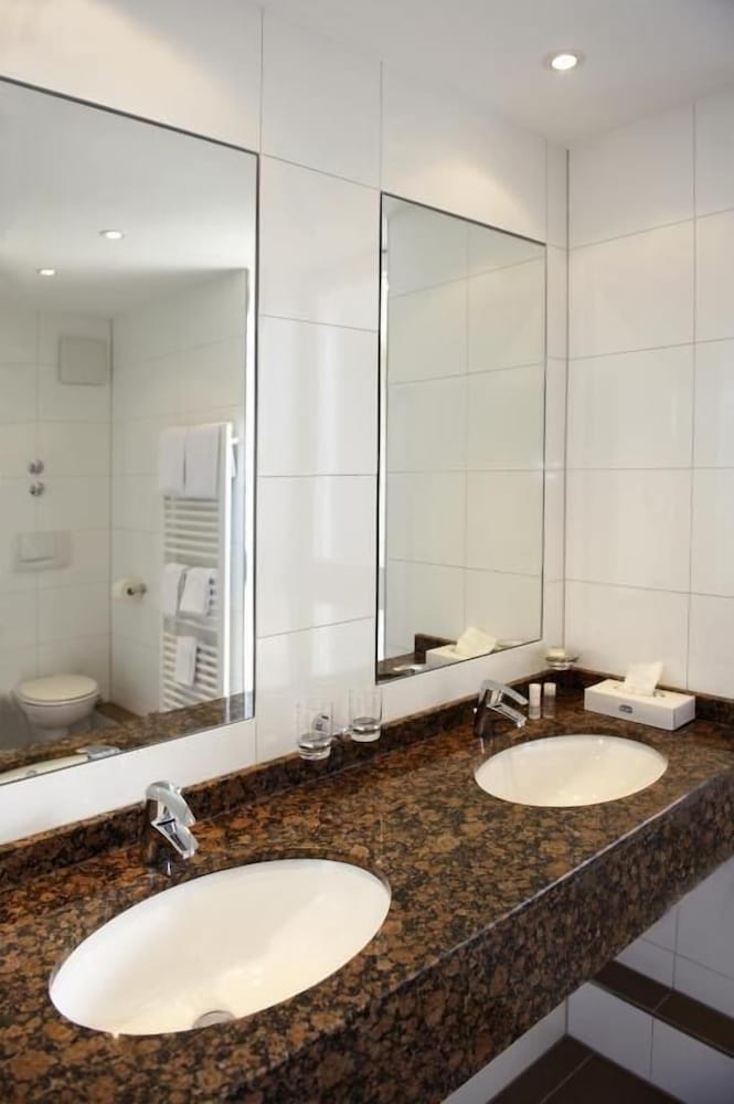 Standard Double Room - Photo 4