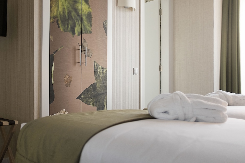 Superior Double Room - Photo 2