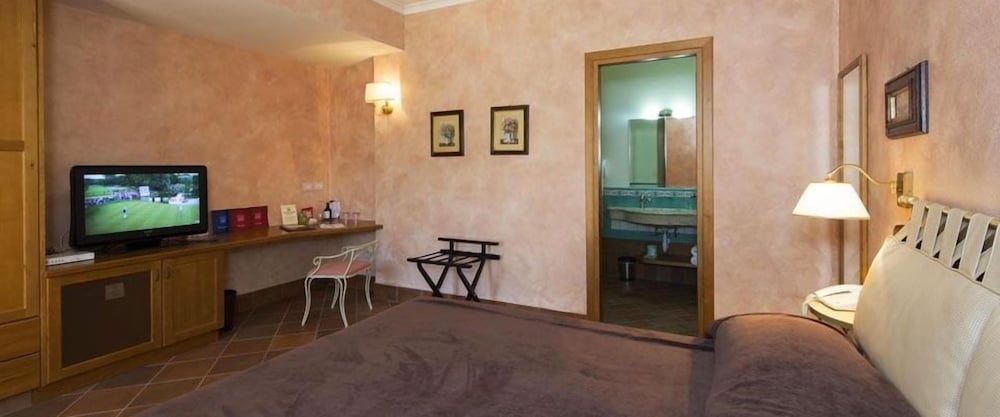 Standard Double Room photo 2