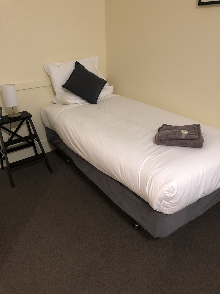 Room 9/10
