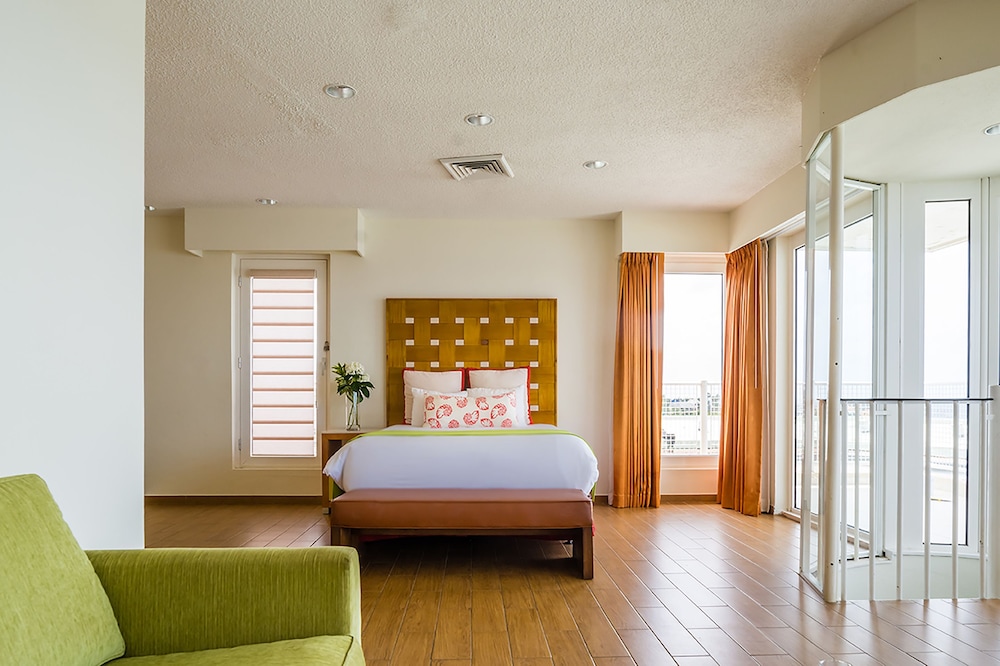 Sun Club Presidential Suite