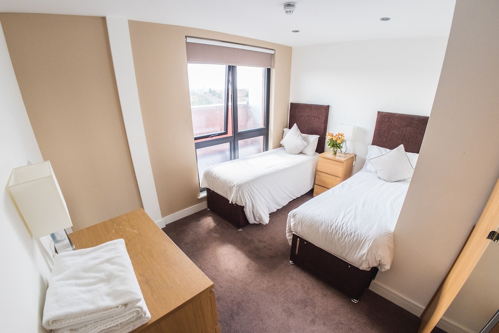 Apartment, Private Bathroom, City View (3 Bedroom Apartment) photo 3