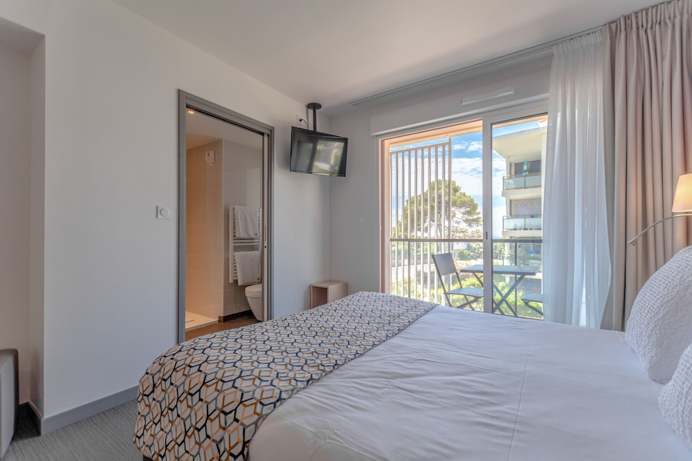 Double Room, Balcony - Photo 7