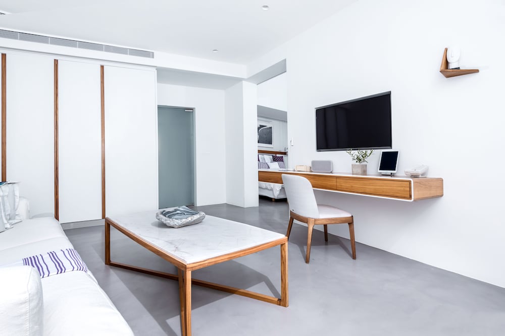 Superior Suite (with Plunge Pool) - Photo 3
