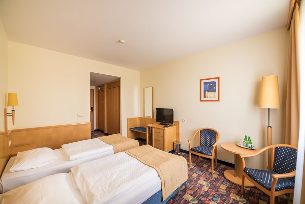 Standard Twin Room photo 2