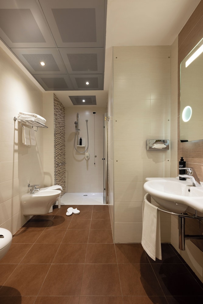 Standard Room - Photo 14