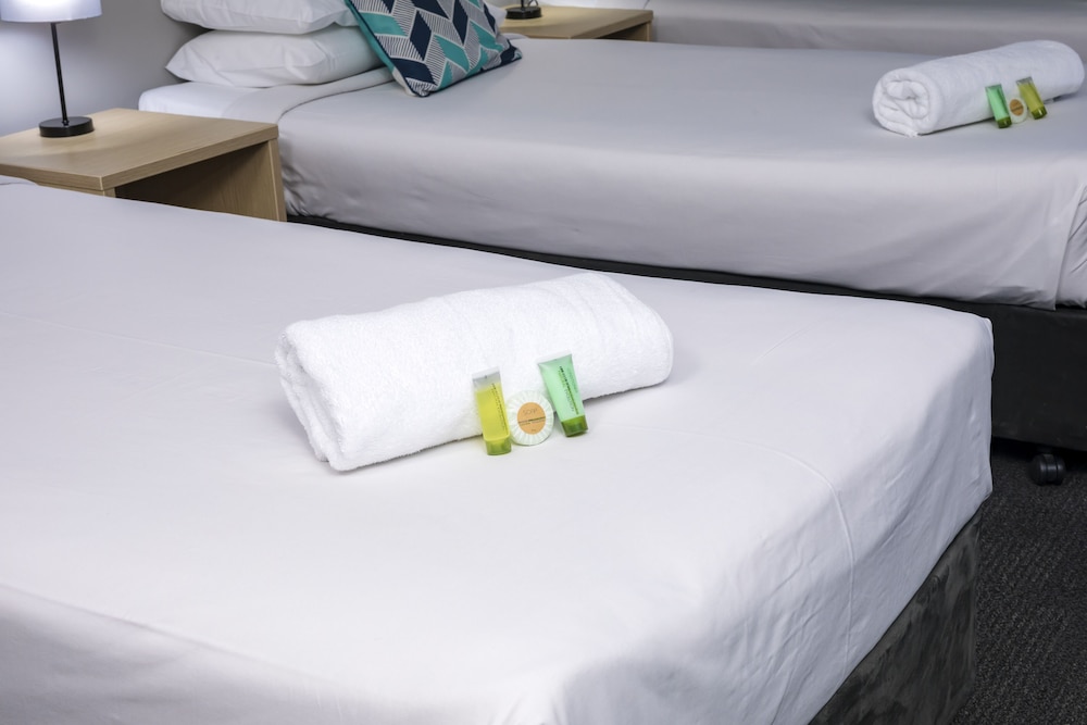 Hotel Twin Room - Photo 2