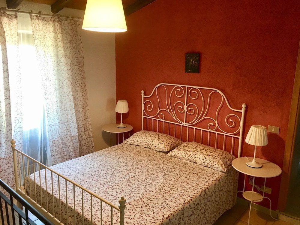 Panoramic House, 1 Queen Bed with Sofa bed, Kitchen, Valley View photo 2
