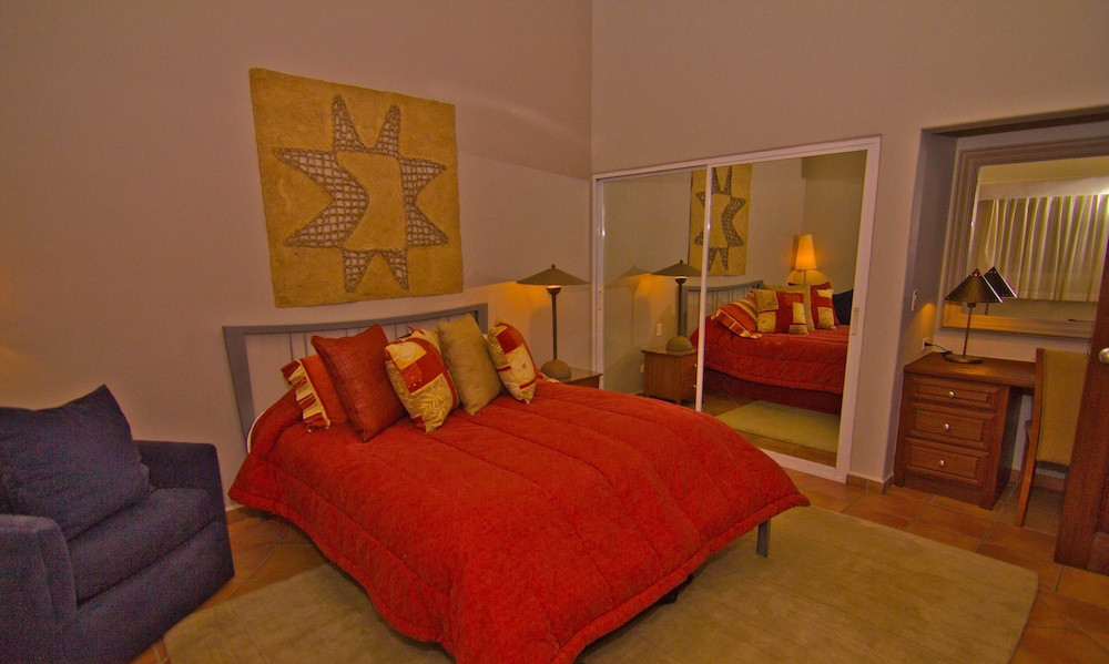 Design Condo, 3 Bedrooms, Ocean View, Sea Facing