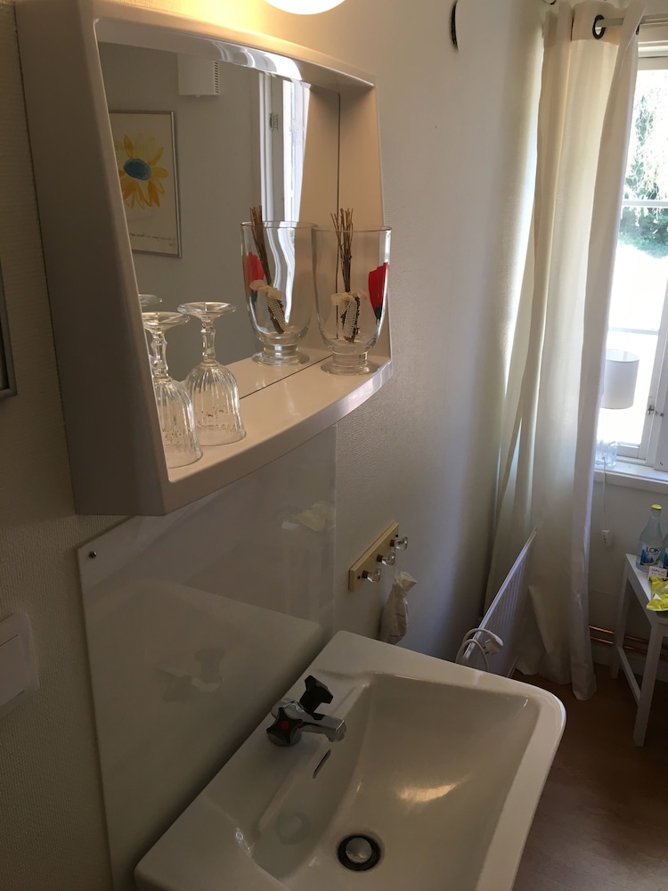 Double Room, Shared Bathroom photo 3