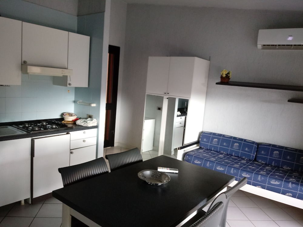 Triple Room, 1 Double Bed with Sofa bed, Private Bathroom, Garden View (3 Pax, without kitchen)