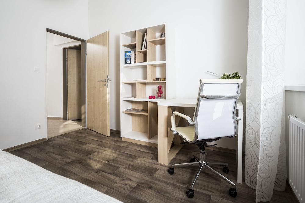 Basic Apartment