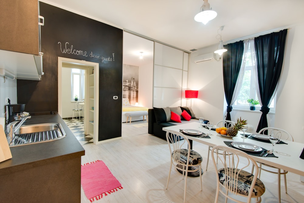 Apartment, Garden View