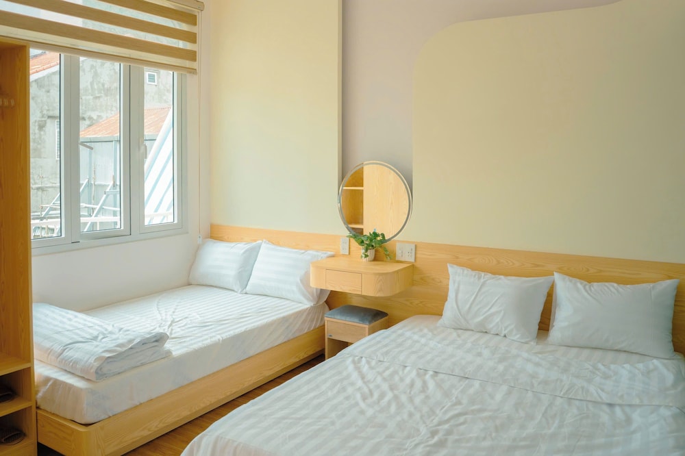 Family Studio Suite, 2 Queen Beds, Non Smoking