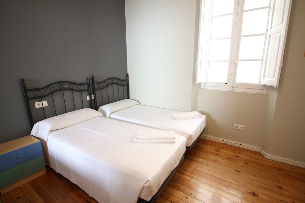 Economy Twin Room