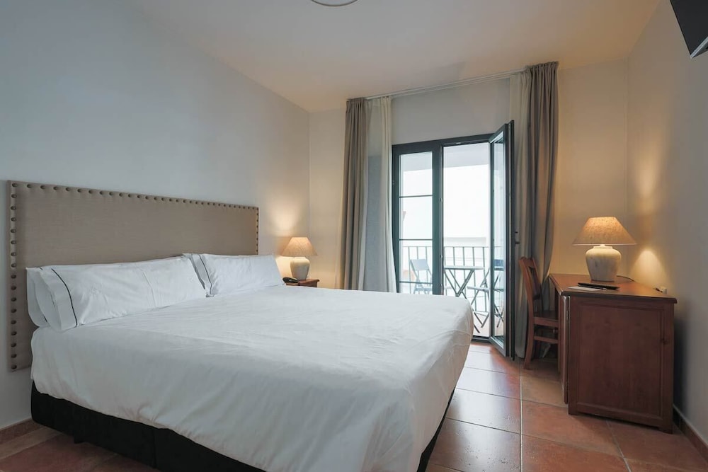 Superior Double Room - Photo 2